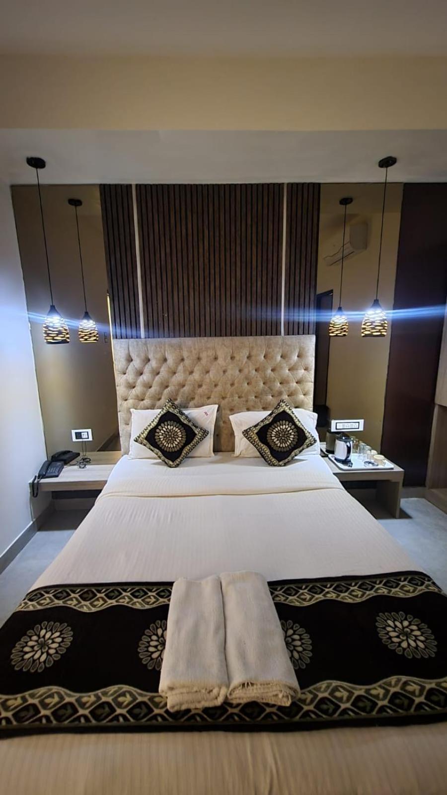 Beachfront Resort Калангут Экстерьер фото
